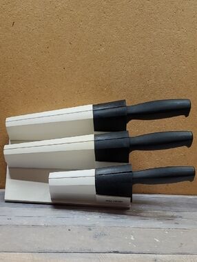 Pampered Chef Wall Hanging Knife Set 3 Piece Set